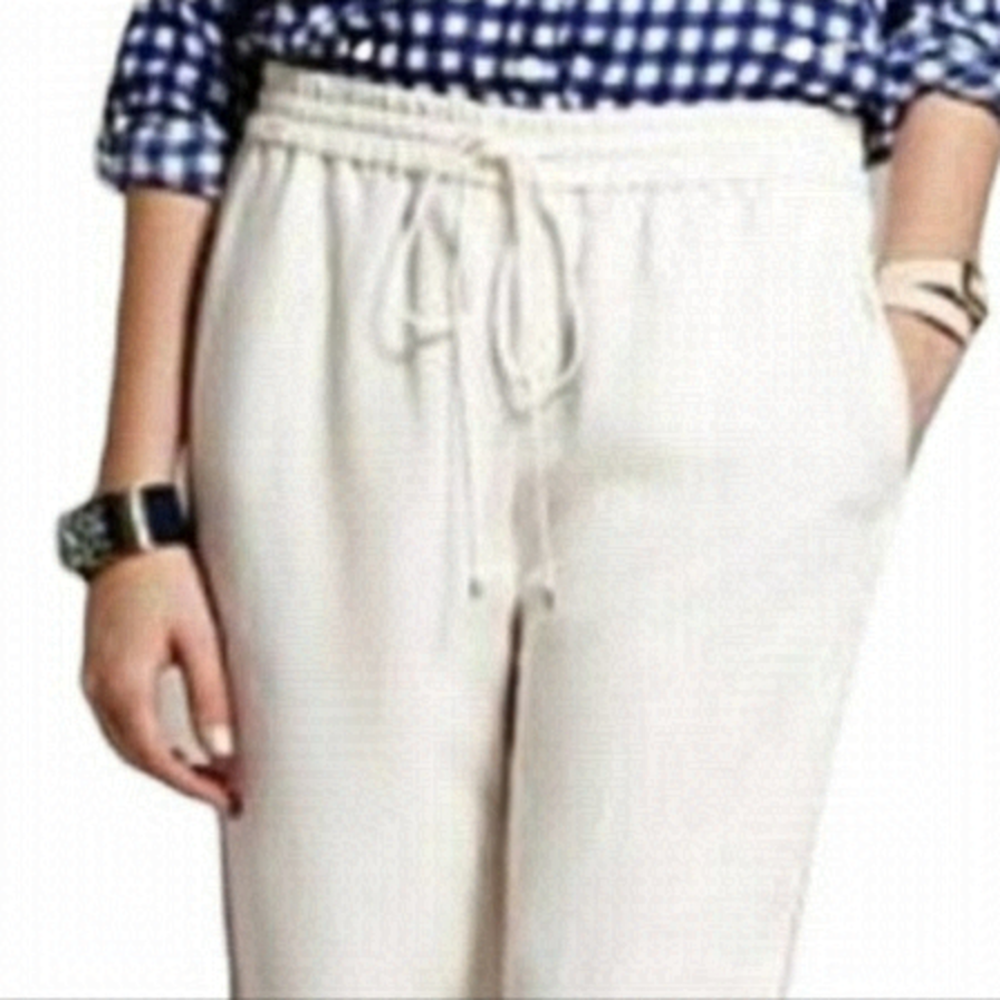 Diane VonFurstenburg Tencel and Linen White Bermudas Shorts